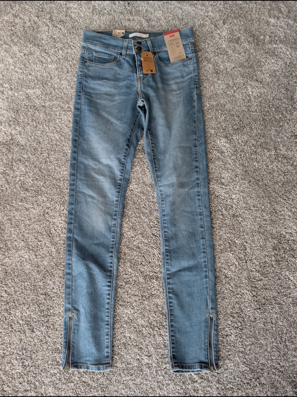 NWT Levi’s 311 Shaping Skinny Jeans Ankle Zip Double Button Medium Wash 26 x 30